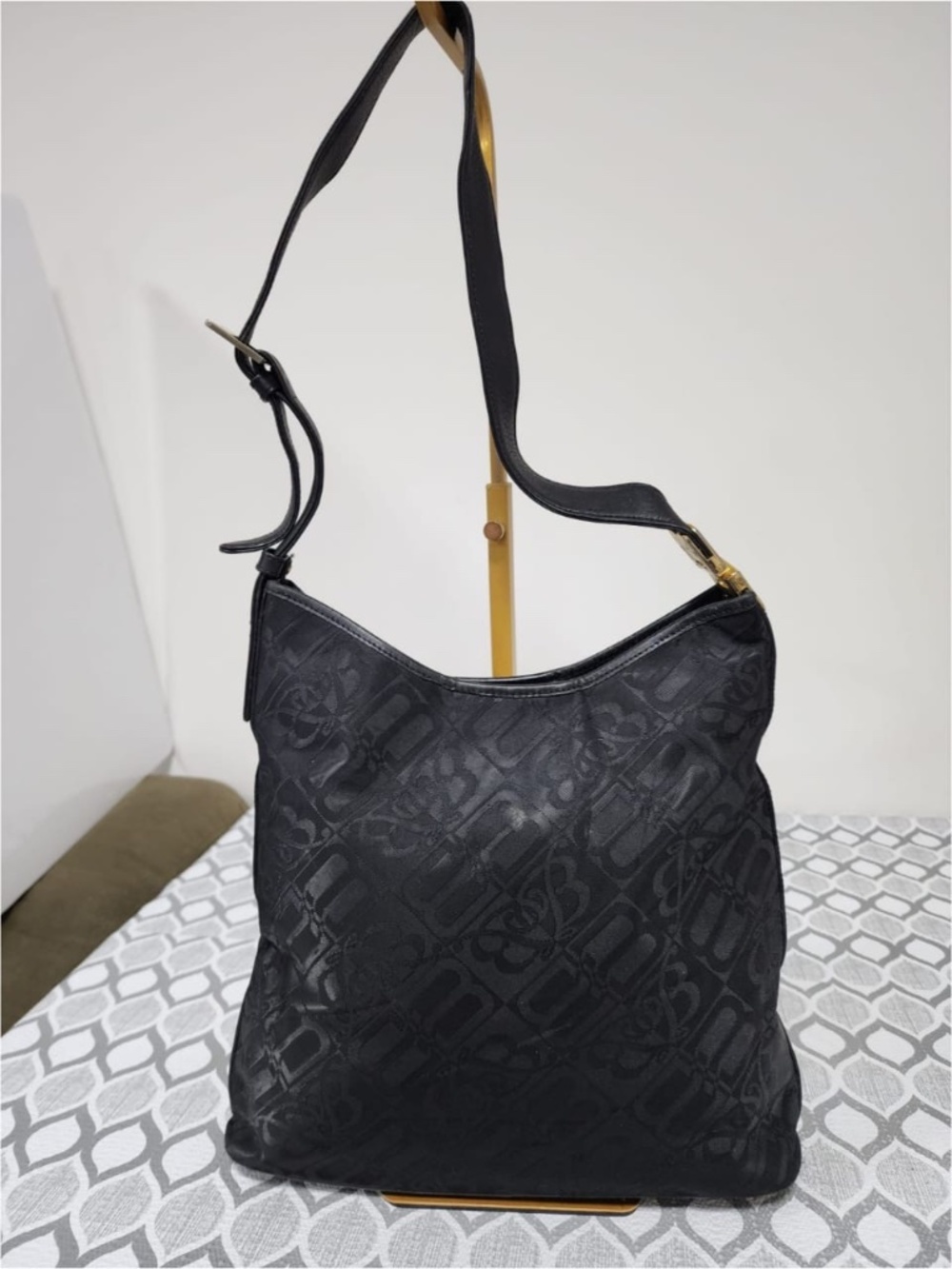 Authentic Balenciaga Vintage Monogram Shoulder Bag Black - Picture 4 of 11